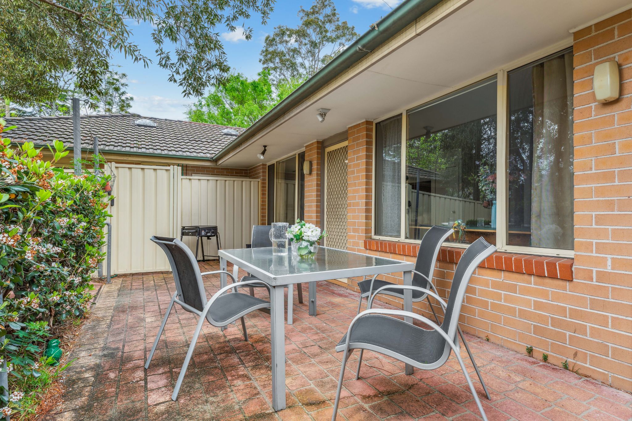 Modern home surrounded by nature in North Ryde — Home image 2
