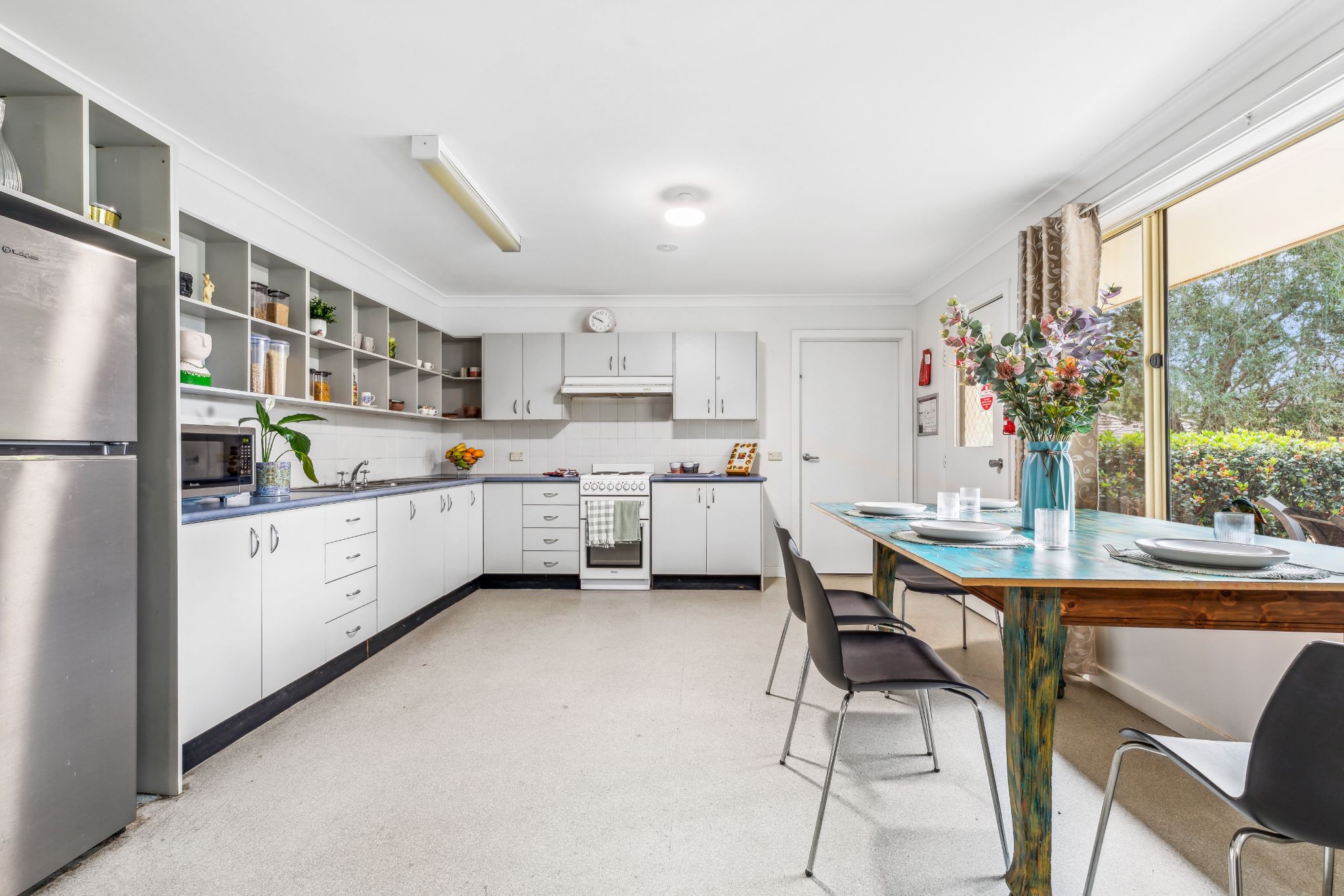 Modern home surrounded by nature in North Ryde — Home image 5