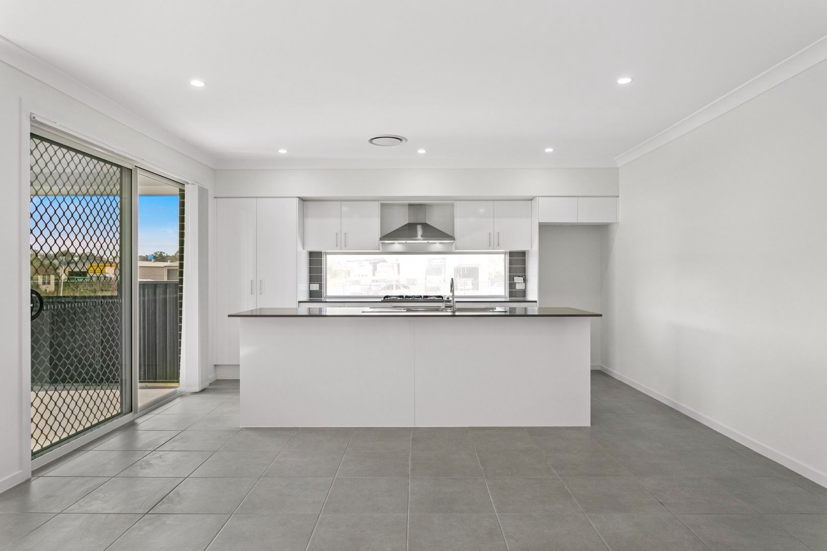 Bright Modern Home in Austral — Home image 3