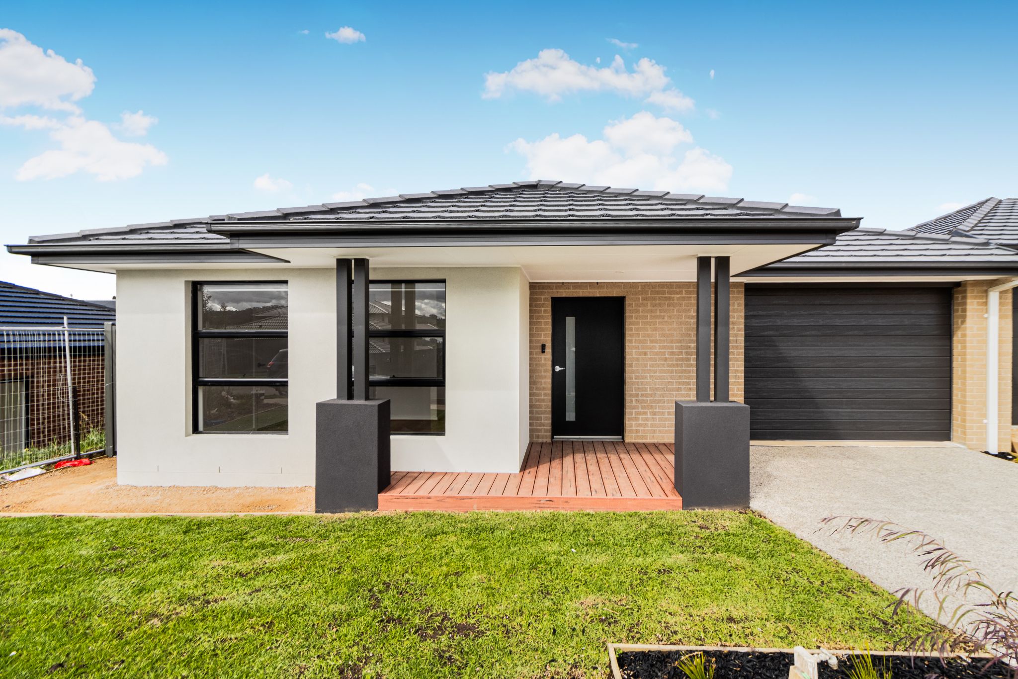 Pakenham VIC | Charming 3-Bedroom Home in a Prime Location — Home image 2