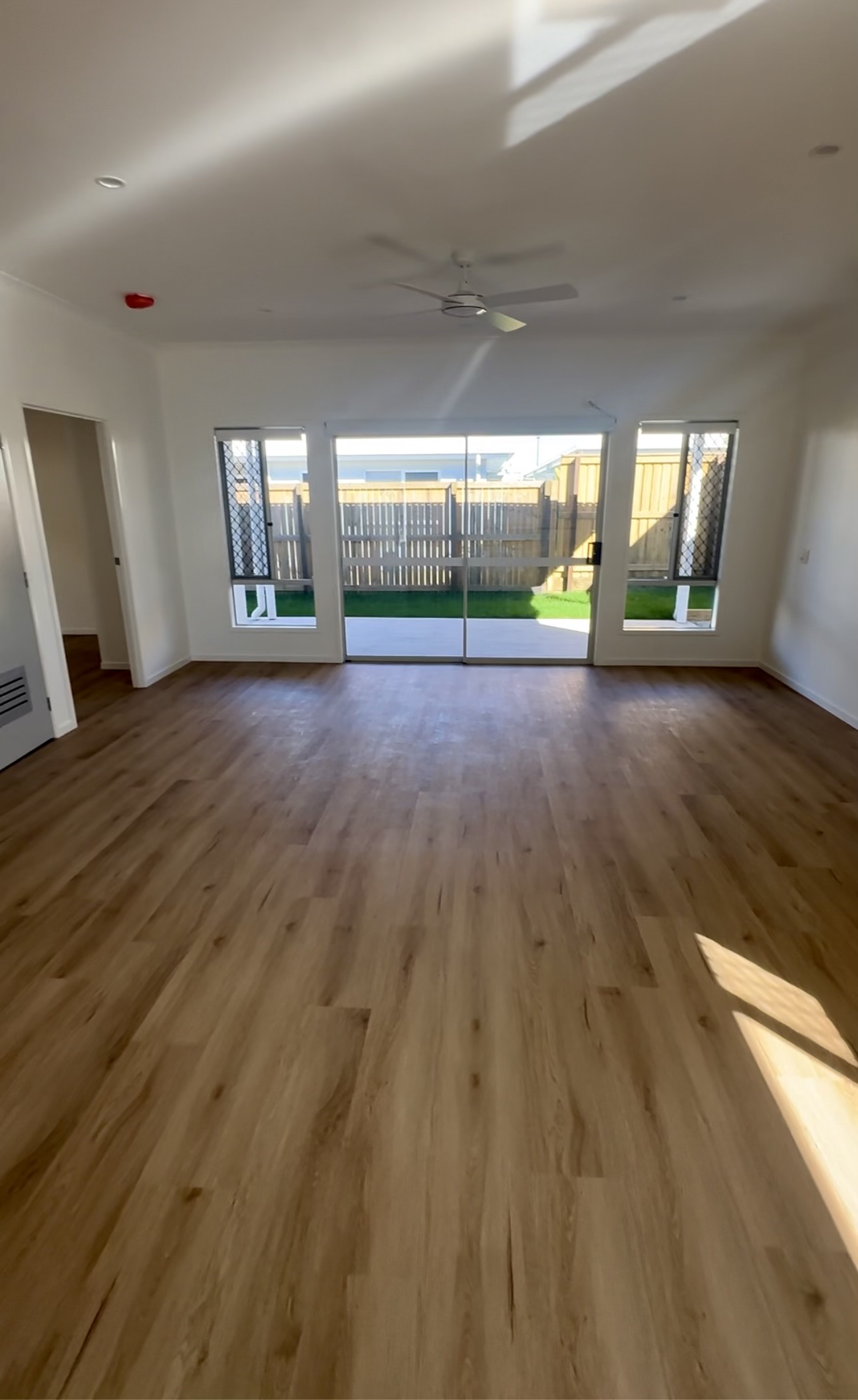 Banya HPS-IL Brand New Modern Home — Home image 6