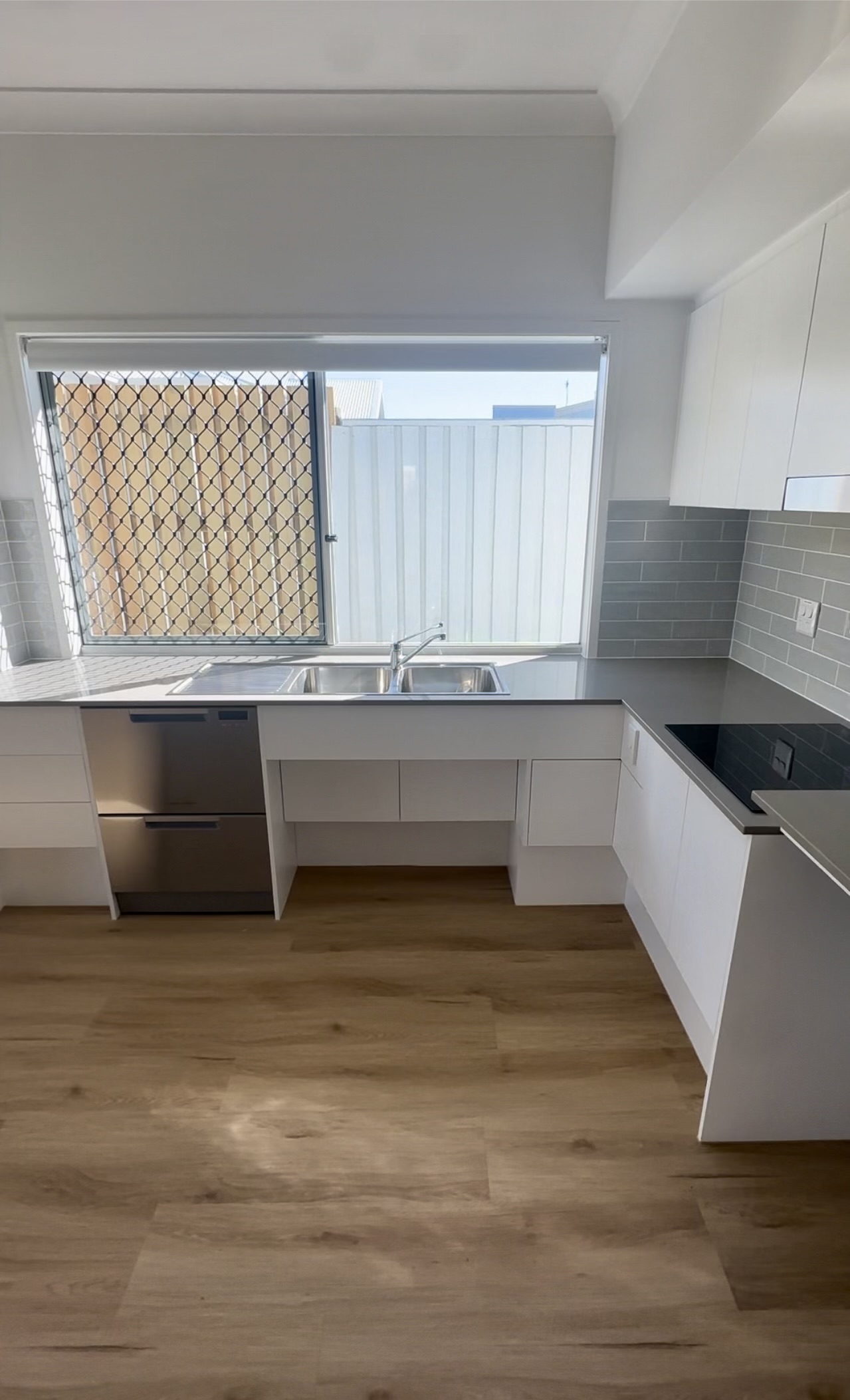 Banya HPS-IL Brand New Modern Home — Home image 7