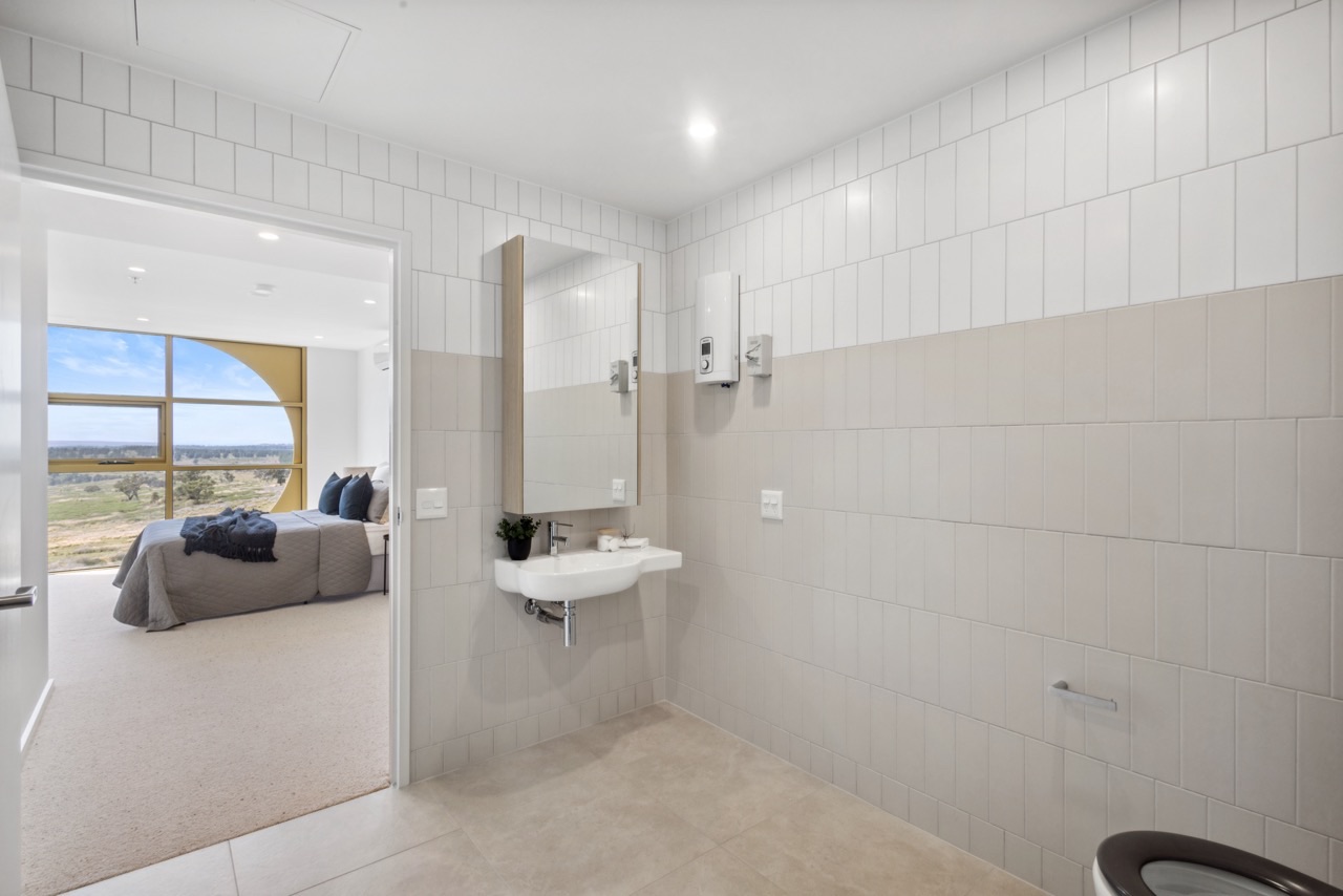 2 Bedroom Apartments, Denman Prospect — Home image 12