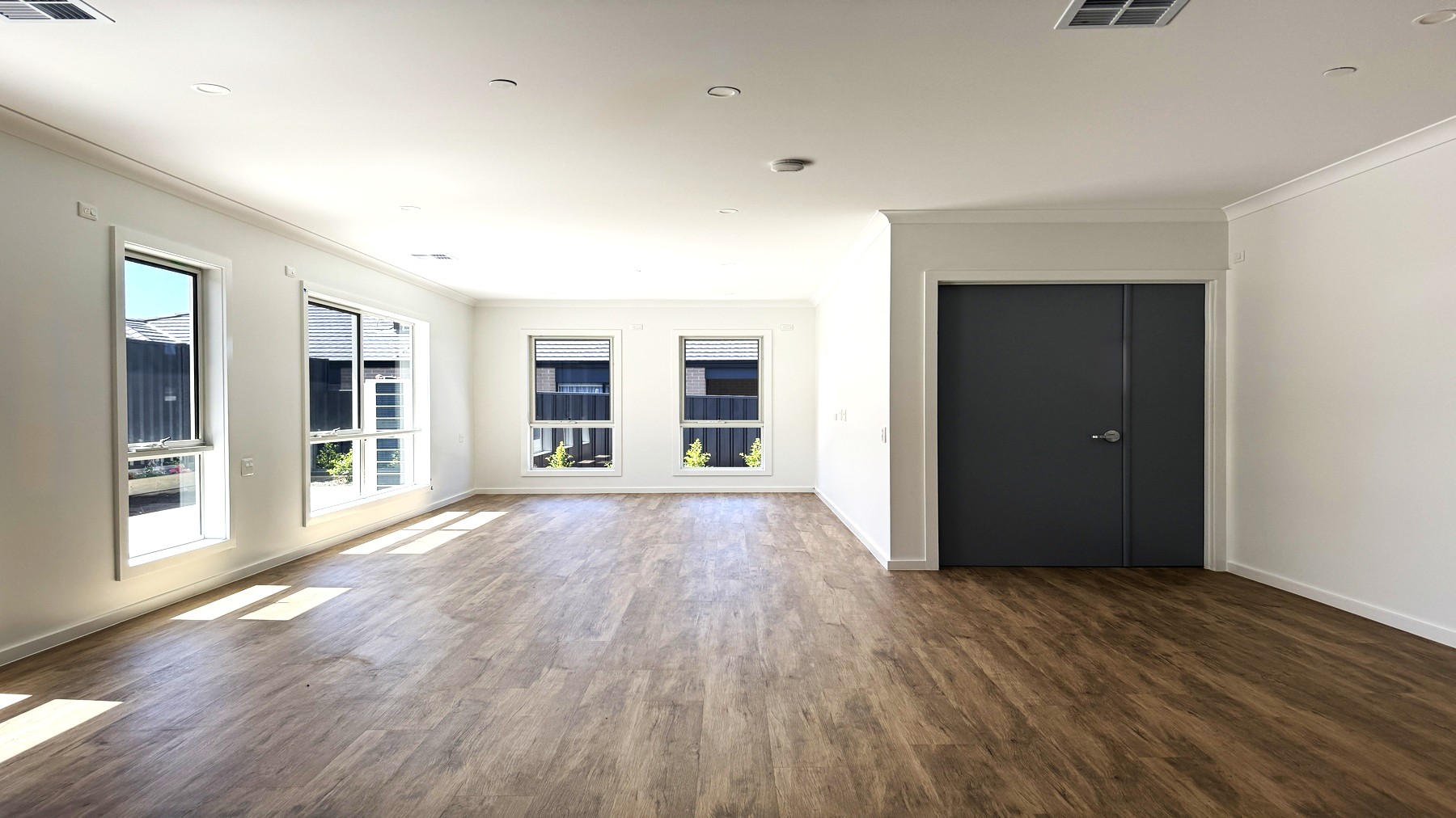 SDA HPS 3 Bedroom House plus OOA Shepparton, Vic  191 — Home image 4