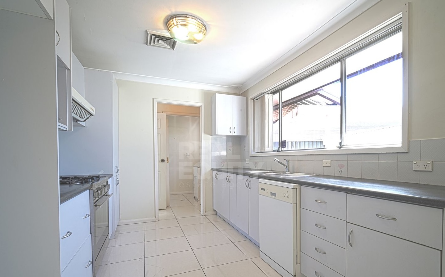 Moorebank Dwelling — Home image 3