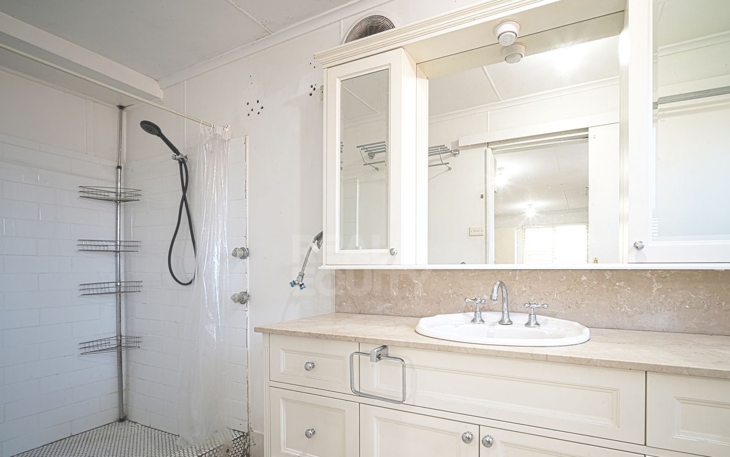 Moorebank Dwelling — Home image 10