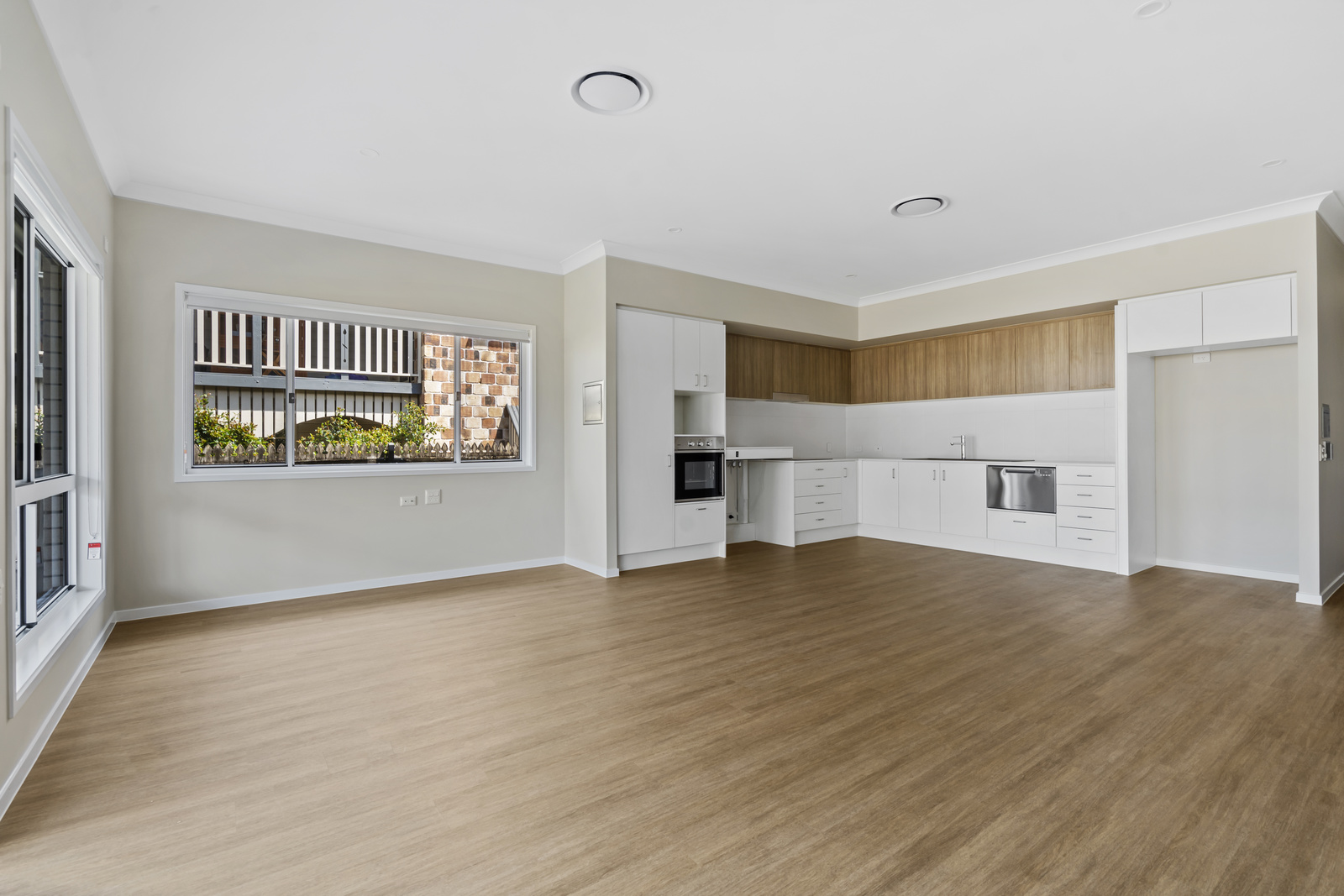 REDLAND BAY, QLD – HIGH PHYSICAL SUPPORT — Home image 9