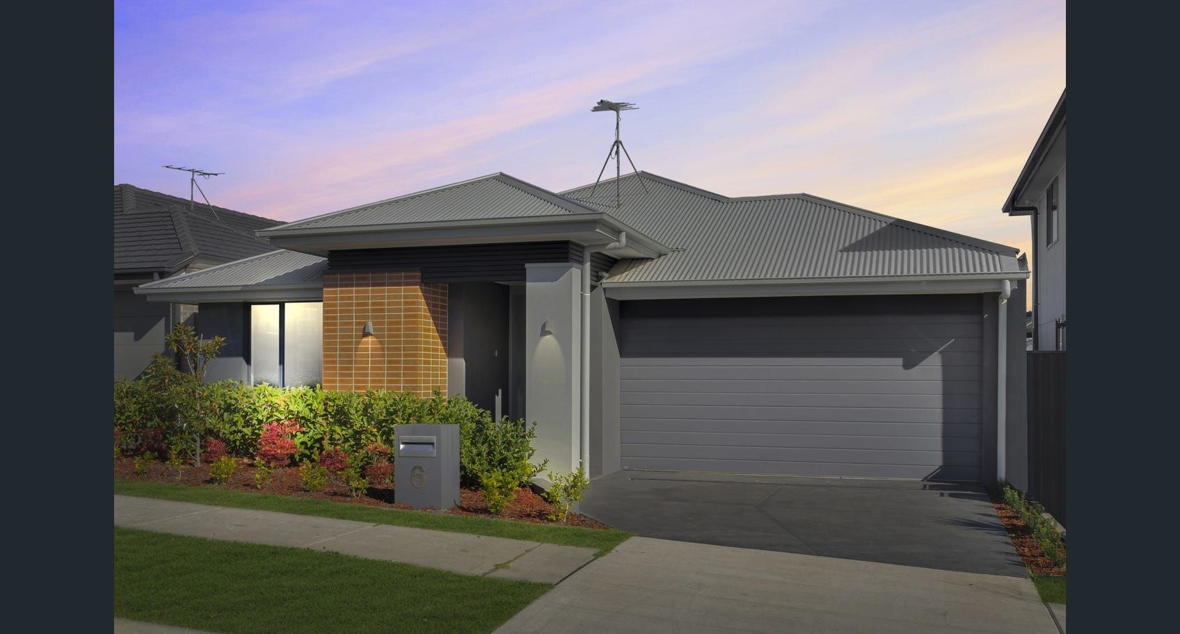 Ready to move in! Spacious SIL home in Denham Court — Home image 3
