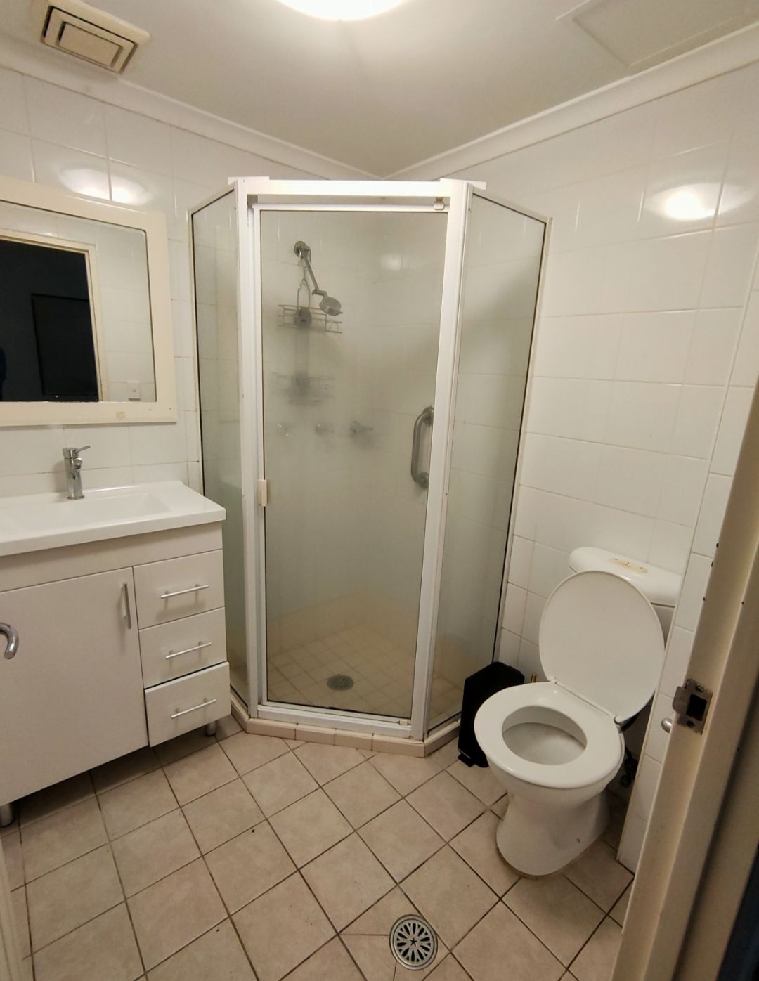 Eastwood close to amenities — Home image 4