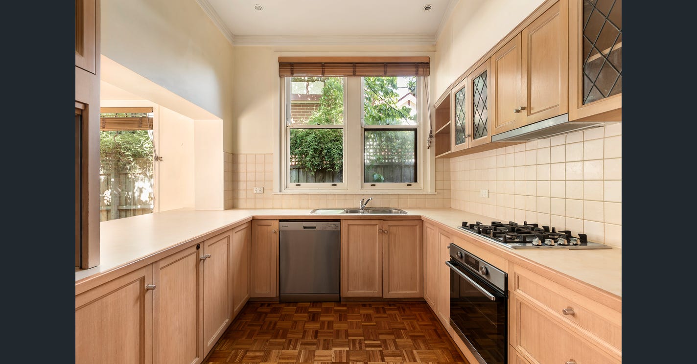Henty House Canterbury — Home image 3
