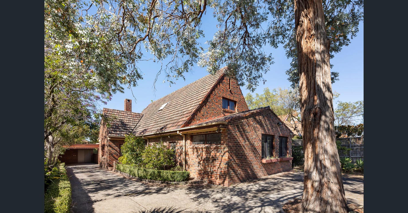 Henty House Canterbury — Home image 4