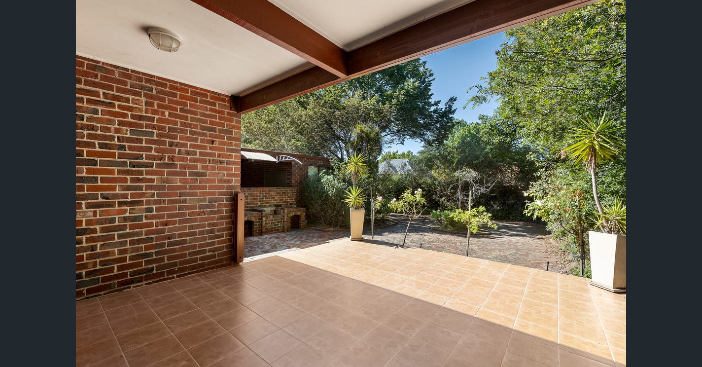 Henty House Canterbury — Home image 5