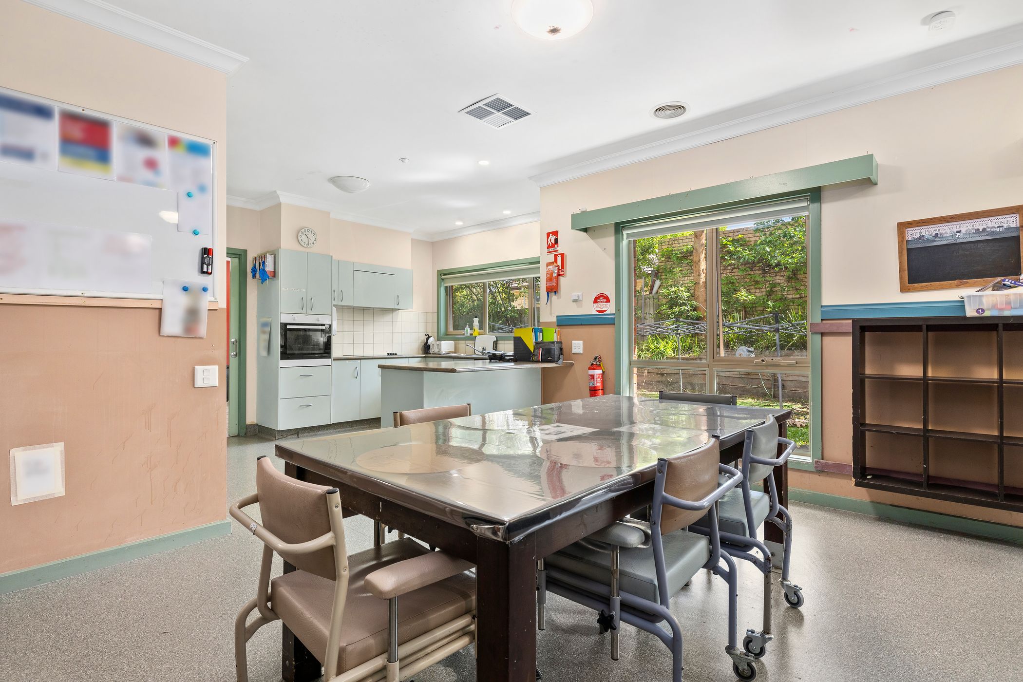 Modern and homely, this gem in Ringwood East is ready for you! — Home image 2