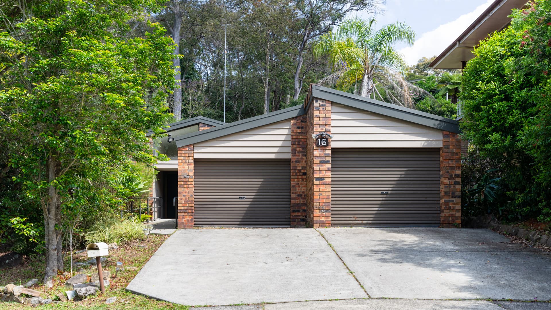 Tranquil home with Supported Independent Living close to the lake in Carey Bay — Home image 2