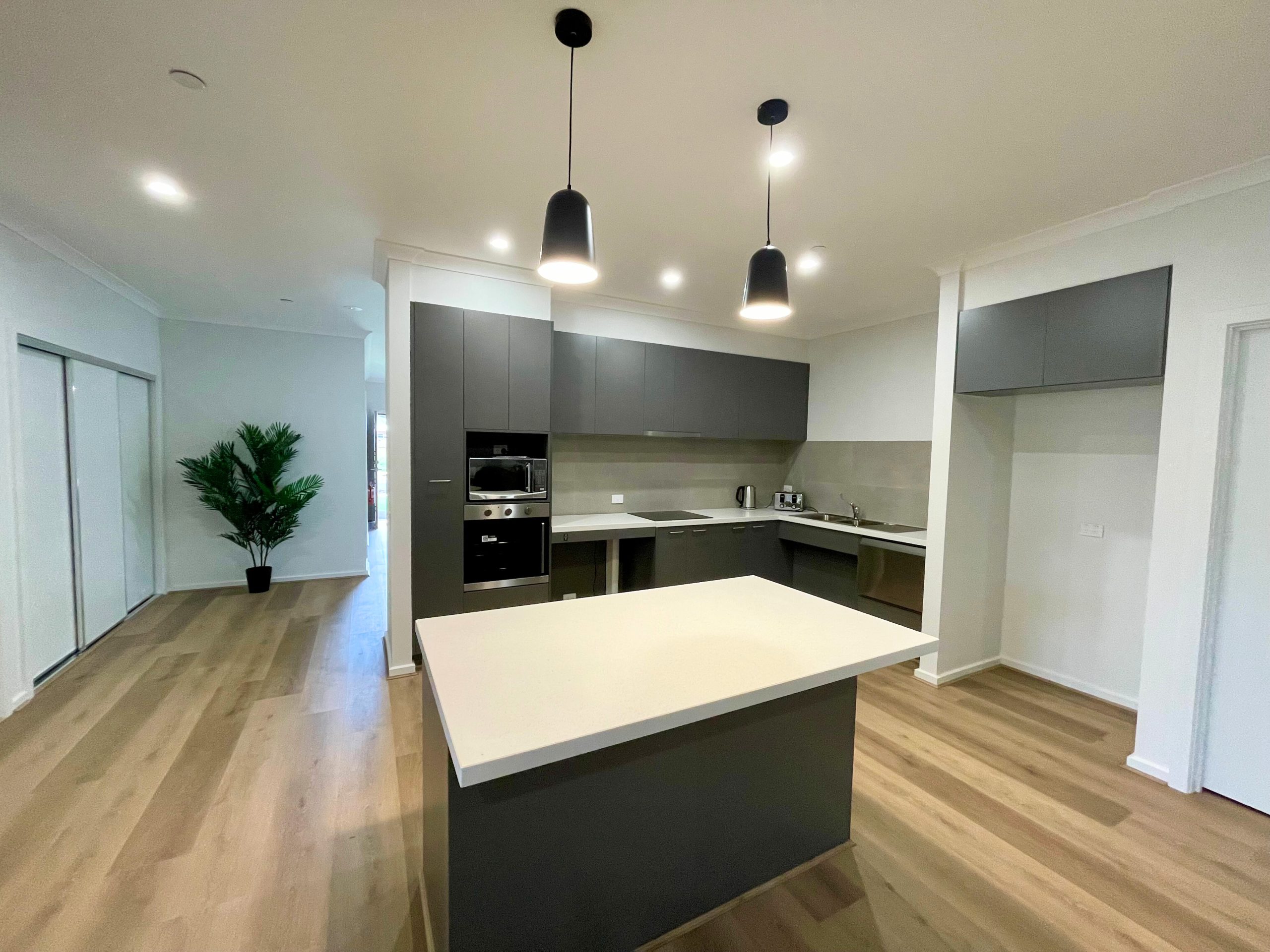 HOROMIDIS HPS/BARIATRIC & VILLA - Charlemont, Victoria — Home image 3