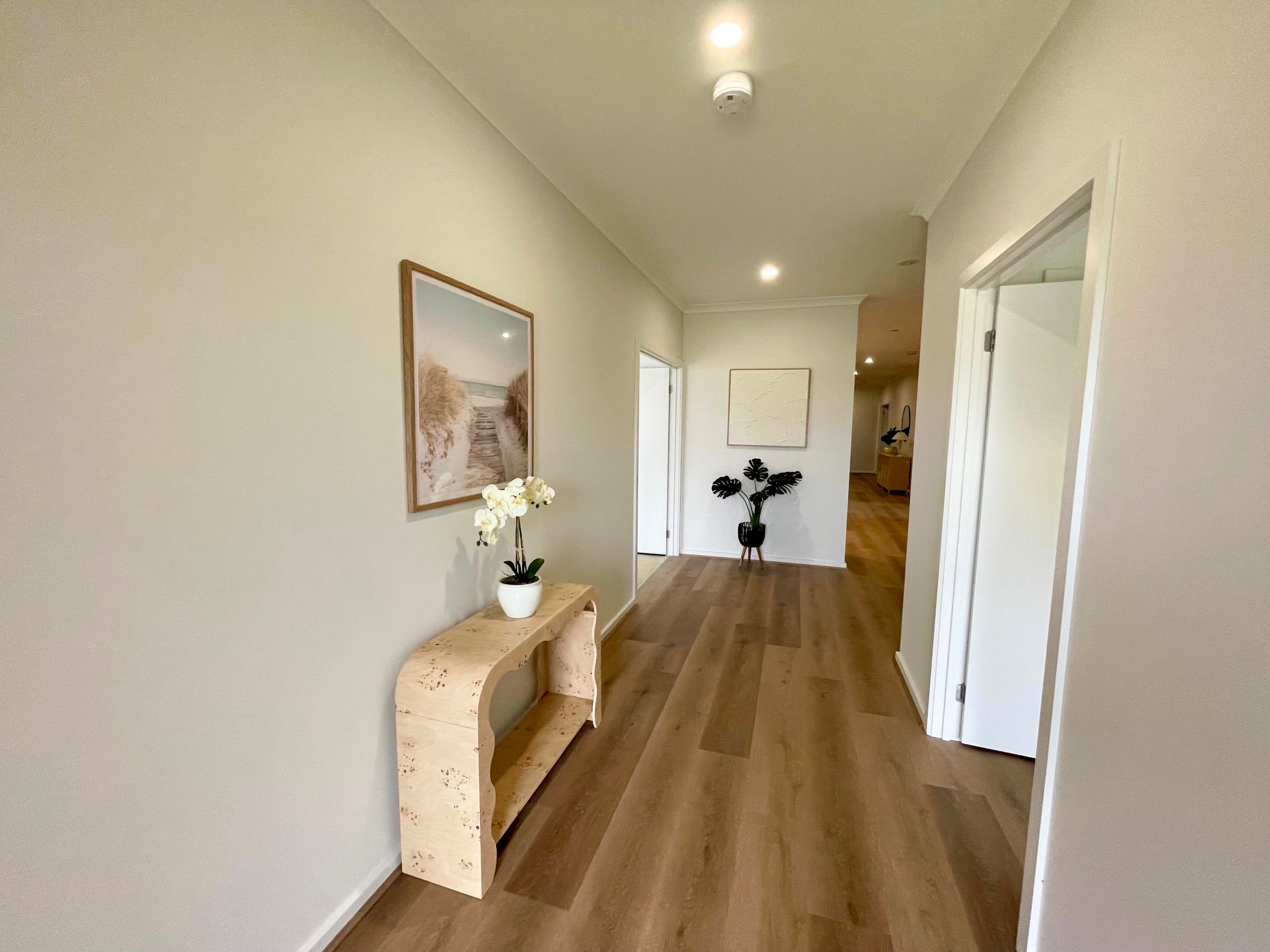 HOROMIDIS HPS/BARIATRIC & VILLA - Charlemont, Victoria — Home image 9