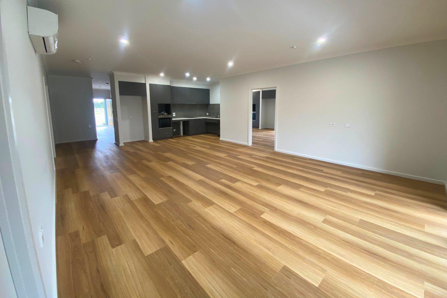 Charlemont, Victoria- HPS Bariatric with villa — Home image 3