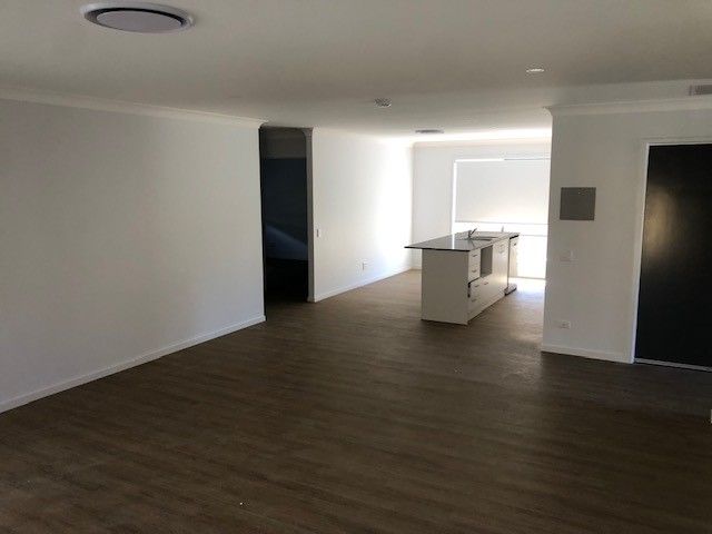 3 BR IL Home with OOA Room – Woodford — Home image 11