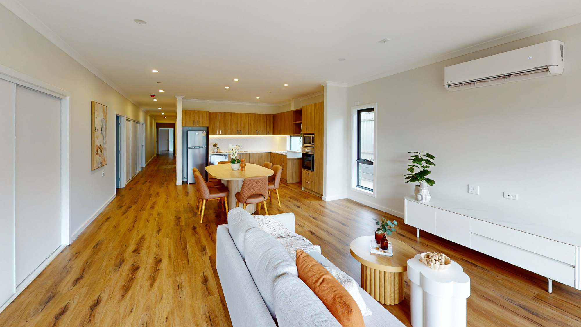 Warragul, VIC - Villa — Home image 3