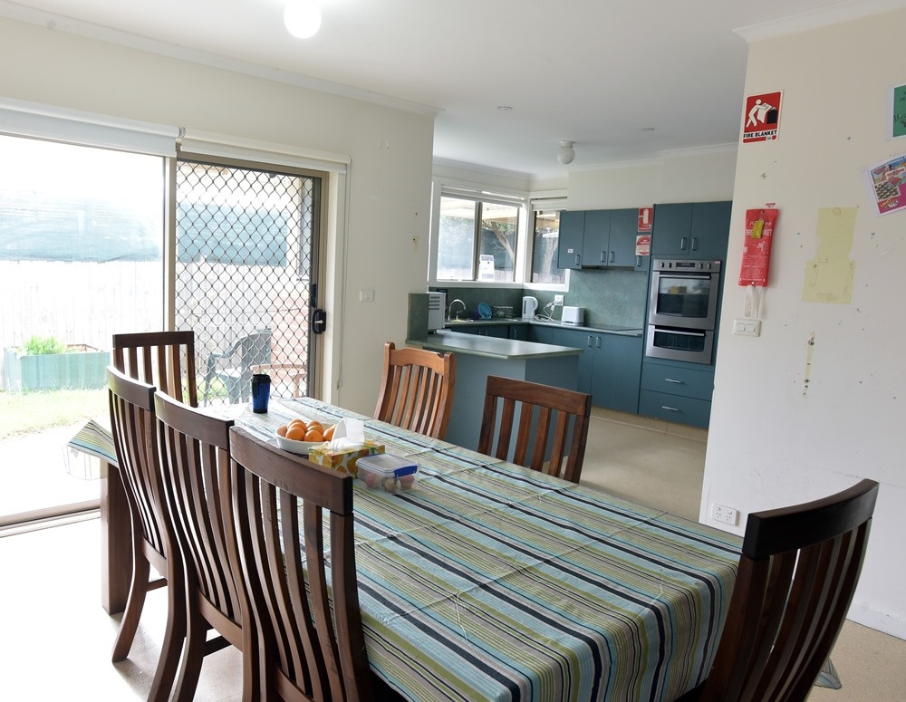Quiet home in Sunshine — Home image 2