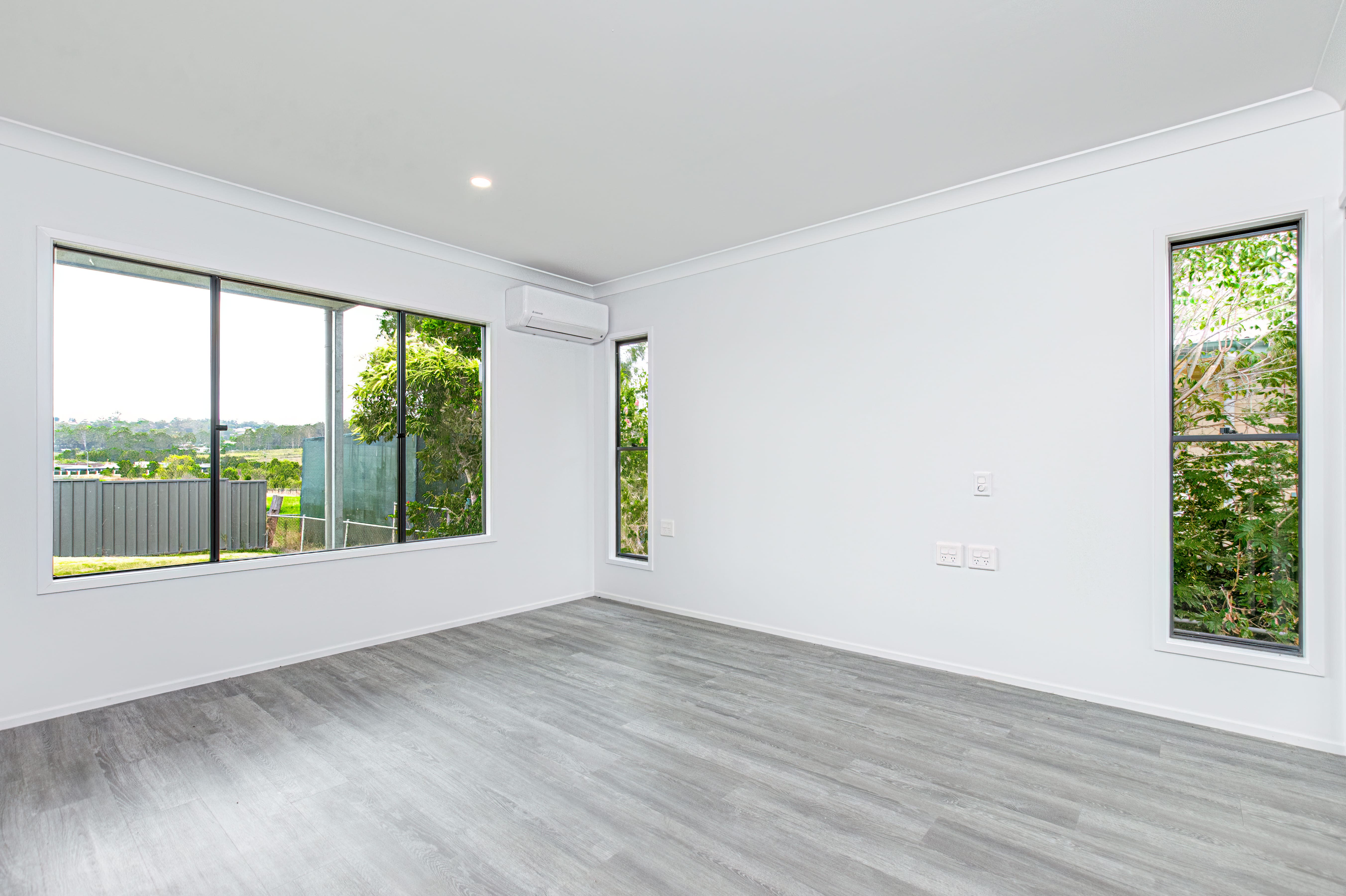 5 Bedroom Group Home, Beaudesert — Home image 3
