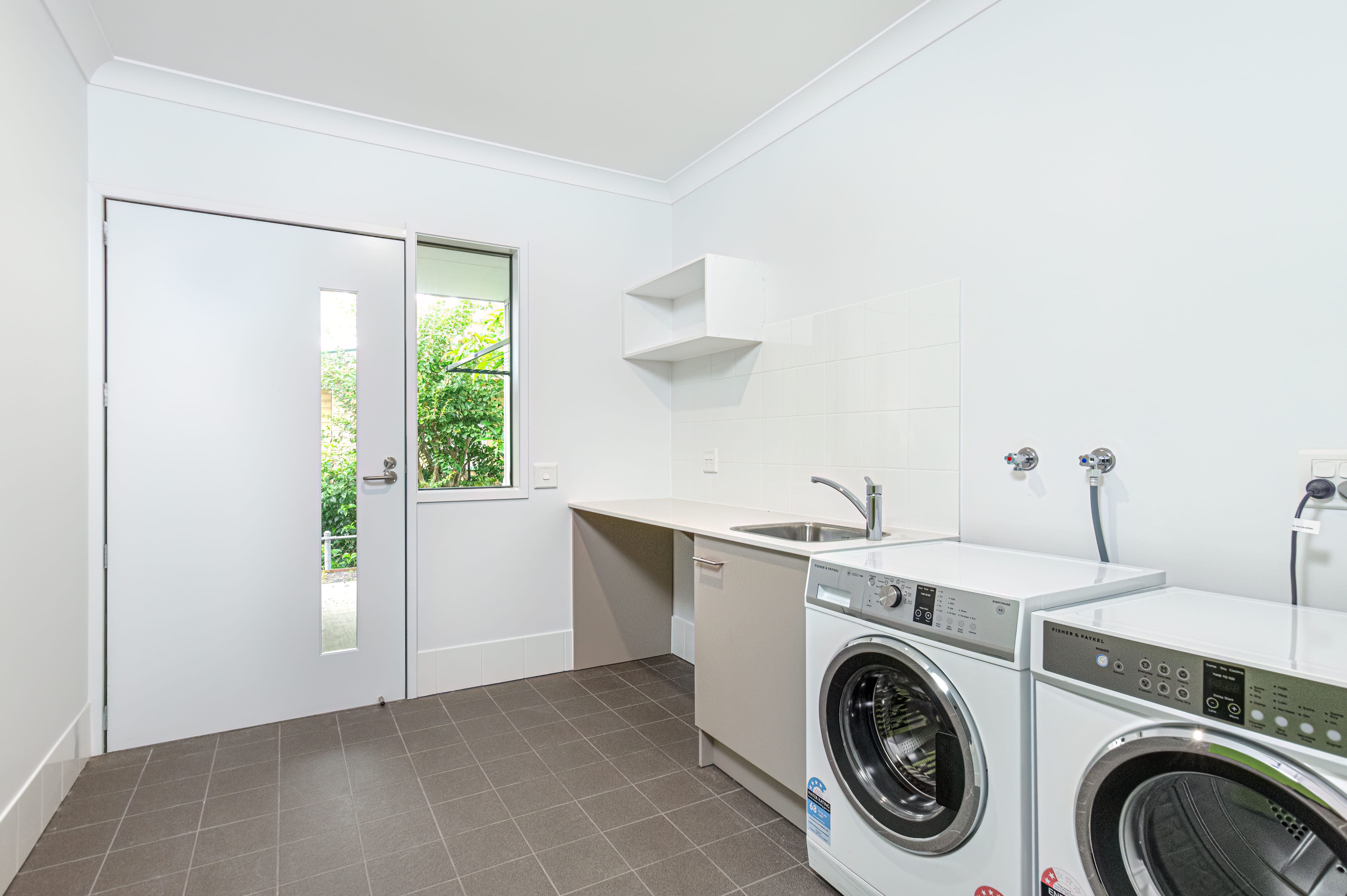 5 Bedroom Group Home, Beaudesert — Home image 8