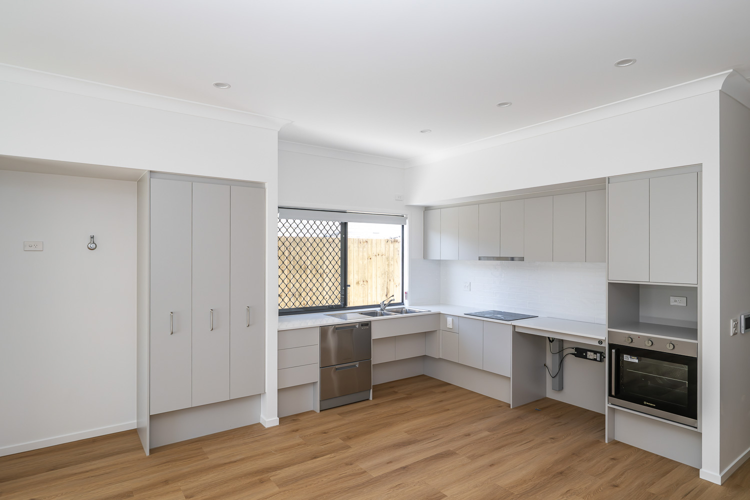 3 Bedroom Home + OOA in Kedron — Home image 2