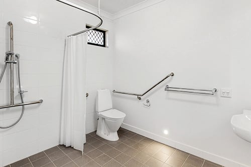 3 Bedroom Home + OOA in Kedron — Home image 4
