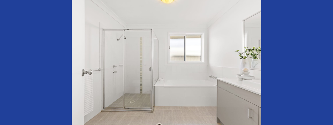 Modern spacious 4 bedroom home in Wadalba — Home image 3