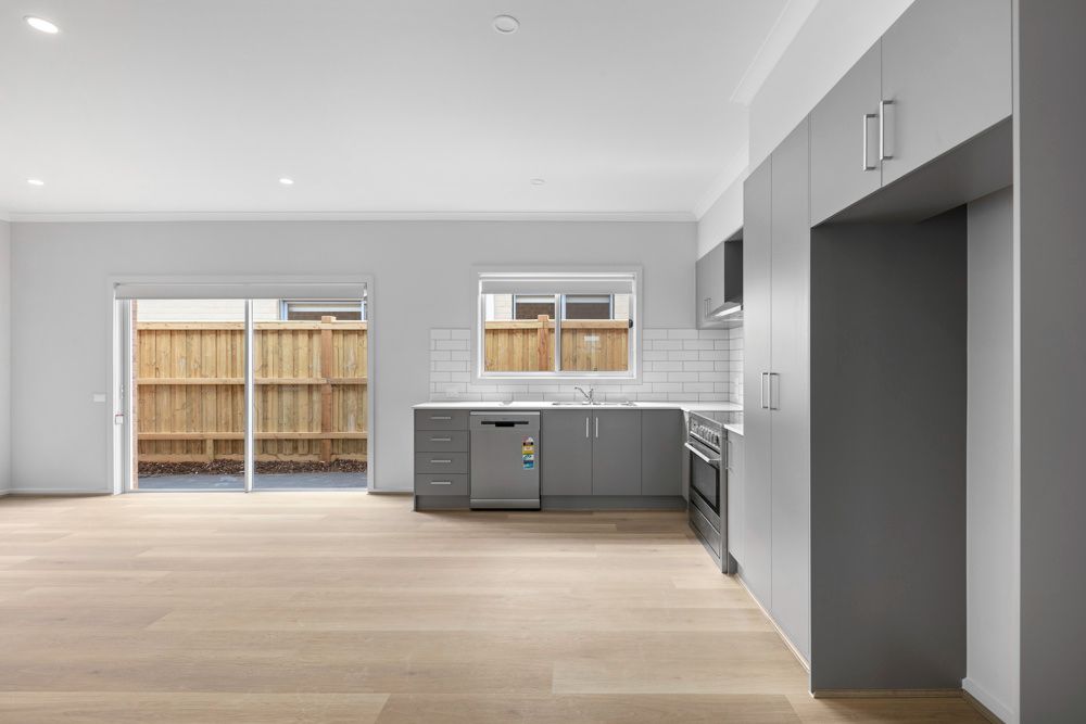 Super Robust SDA | Two Independent Spaces on One Title | OOA | Move-In Ready — Home image 2