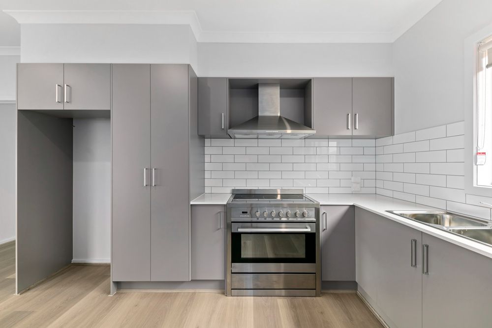 Super Robust SDA | Two Independent Spaces on One Title | OOA | Move-In Ready — Home image 4