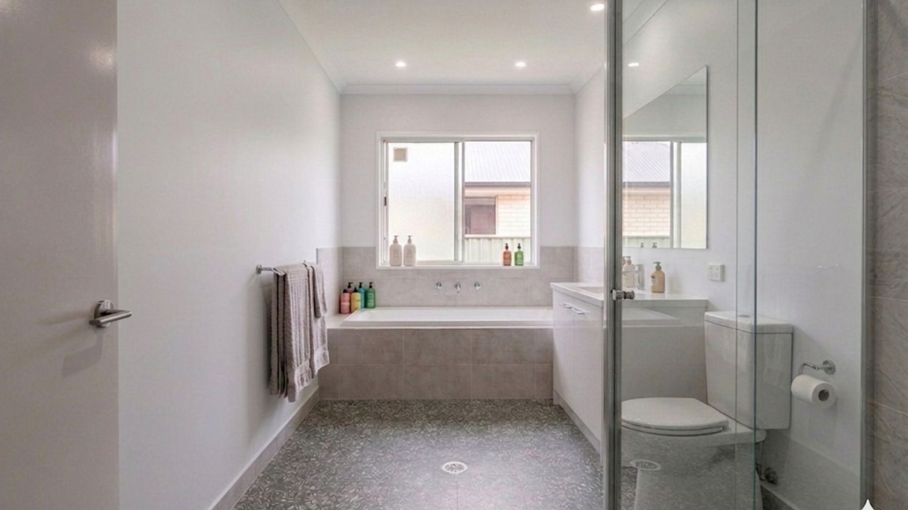 SDA IL 3 Bedroom House plus OOA Long Gully, Vic  148 — Home image 3