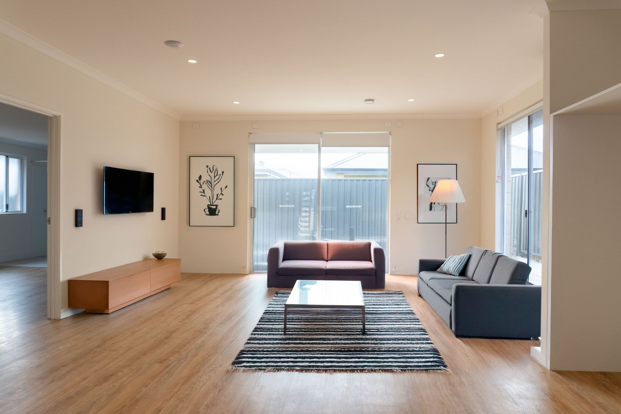 Brand New 3 bed HPS Property with OOA close to the beach — Home image 2