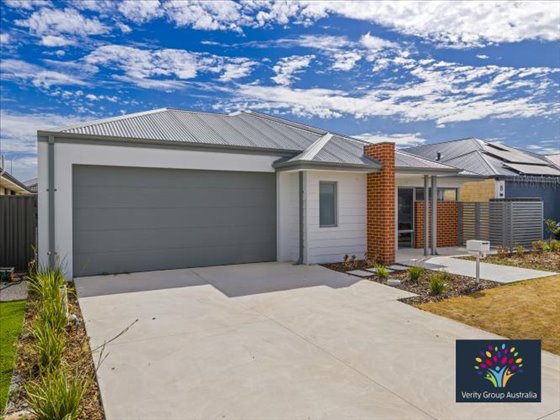 Stunning & Spacious High Physical Support Home in Piara Waters! — Home image 2