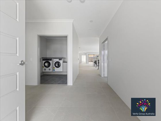 Stunning & Spacious High Physical Support Home in Piara Waters! — Home image 10
