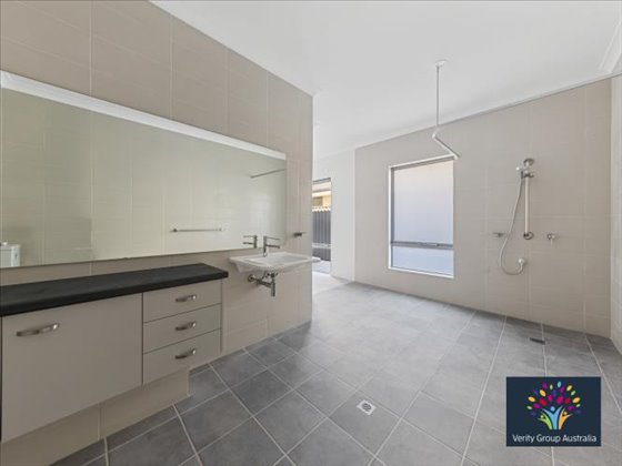Stunning & Spacious High Physical Support Home in Piara Waters! — Home image 15