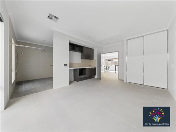 Stunning & Spacious High Physical Support Home in Piara Waters! — Home image 19