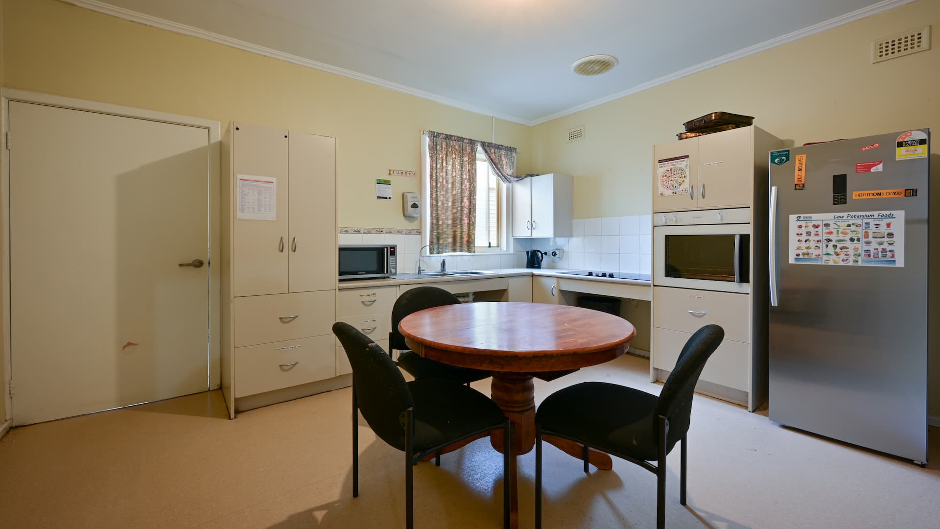 Relaxed, spacious home with Supported Independent Living in friendly Port Augusta, South Australia — Home image 4