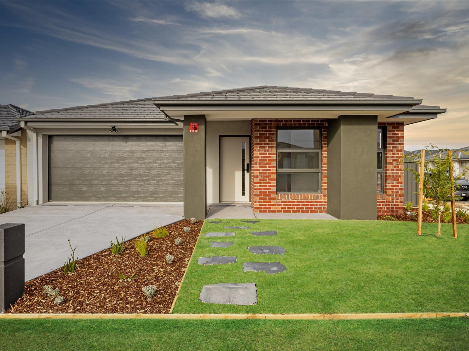 CLYDE NORTH – BRAND NEW IMPROVED LIVEABILITY  – 2 PARTICIPANTS – MOVE IN NOW — Home image 2