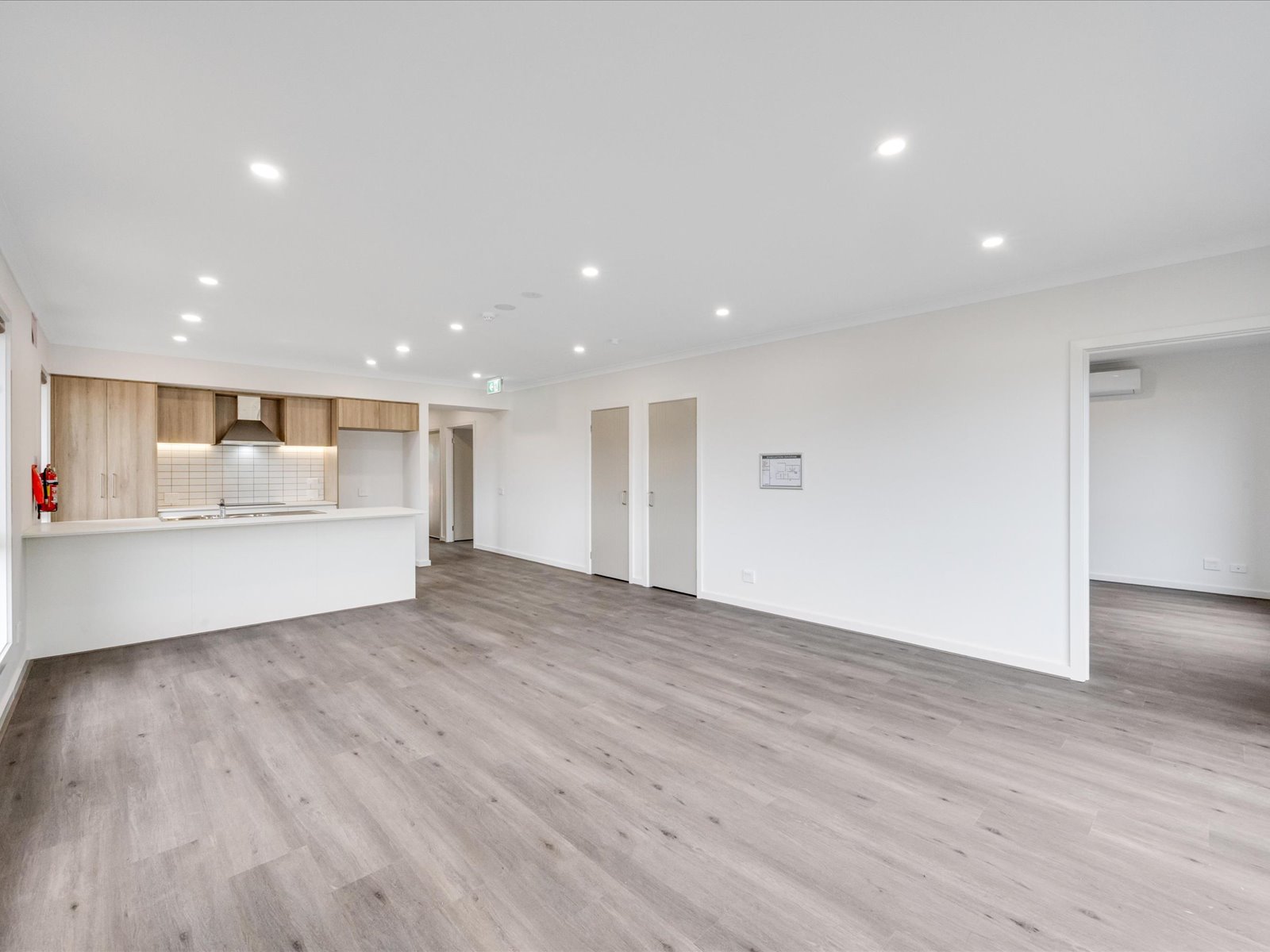 CLYDE NORTH – BRAND NEW IMPROVED LIVEABILITY  – 2 PARTICIPANTS – MOVE IN NOW — Home image 4