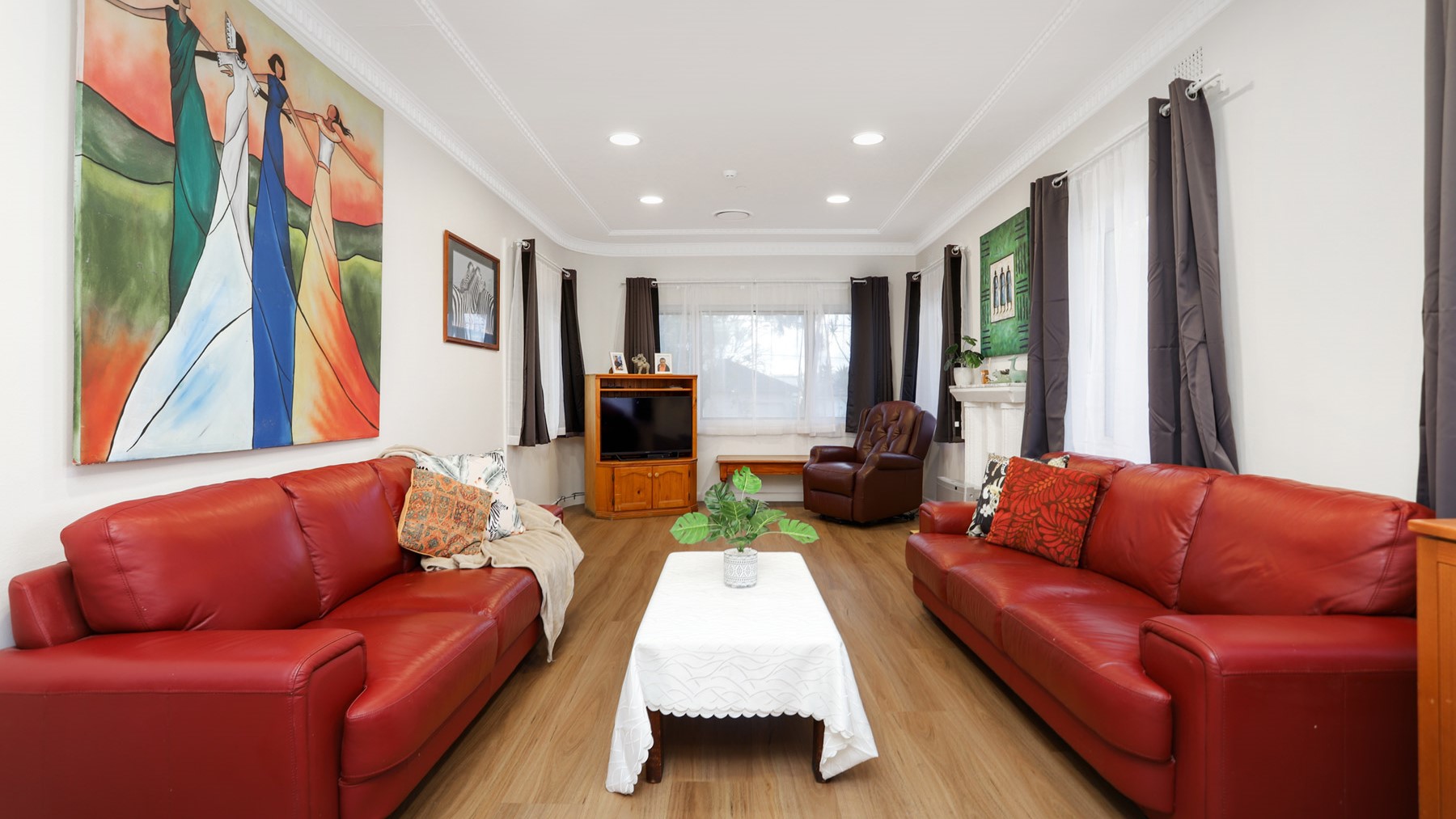 SDA home with swimming pool and water views in Kogarah Bay — Home image 3