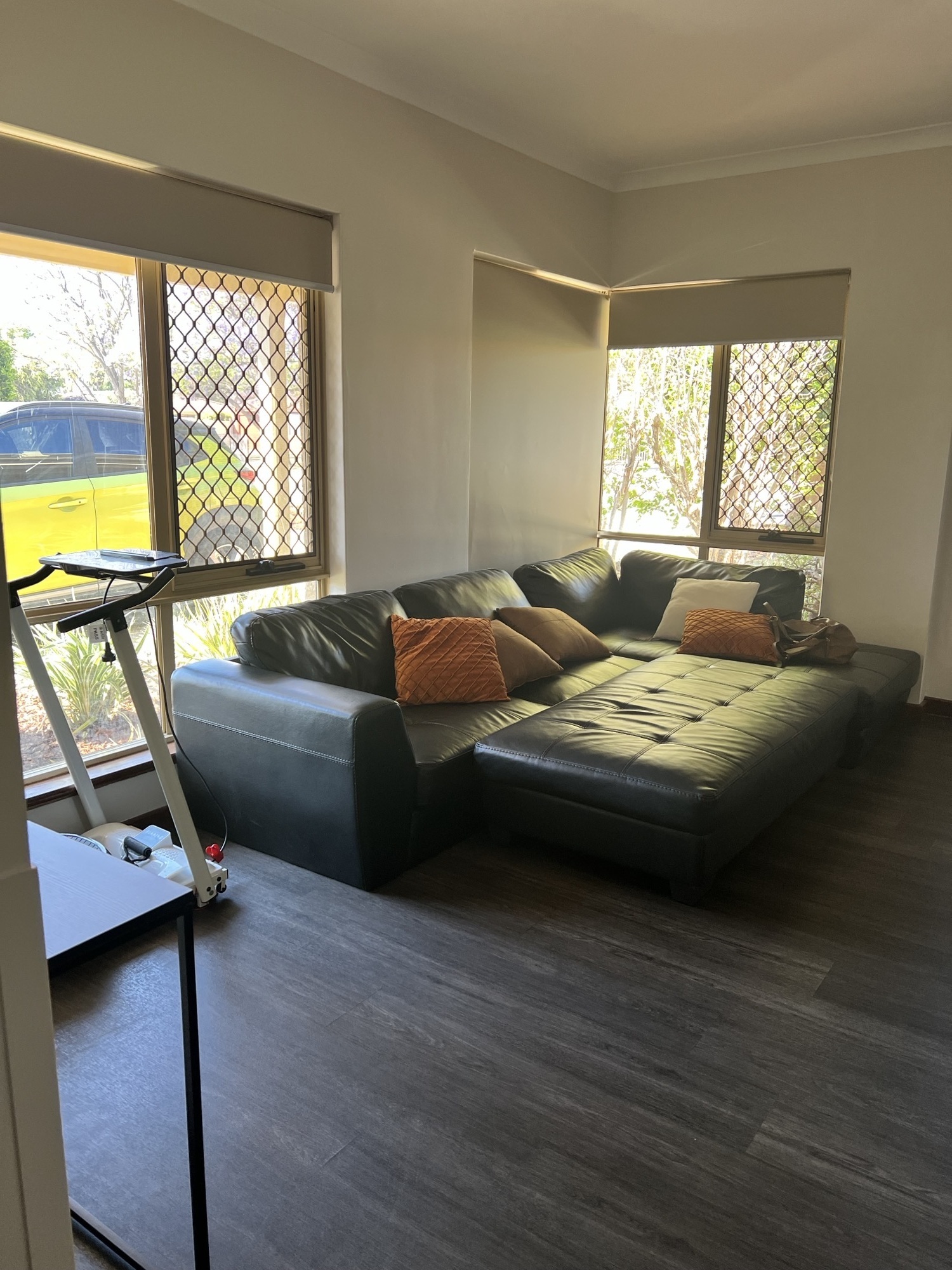 High Wycombe Spacious Style — Home image 4