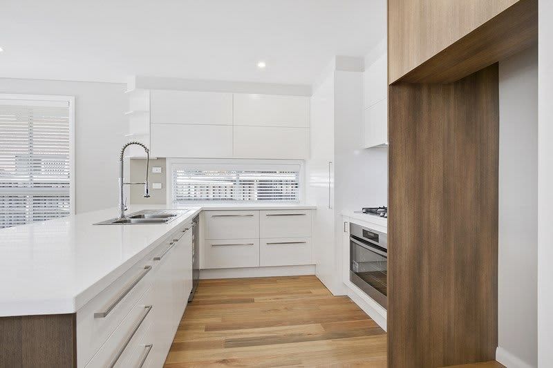 Modern, spacious 4-bedroom Home — Home image 3