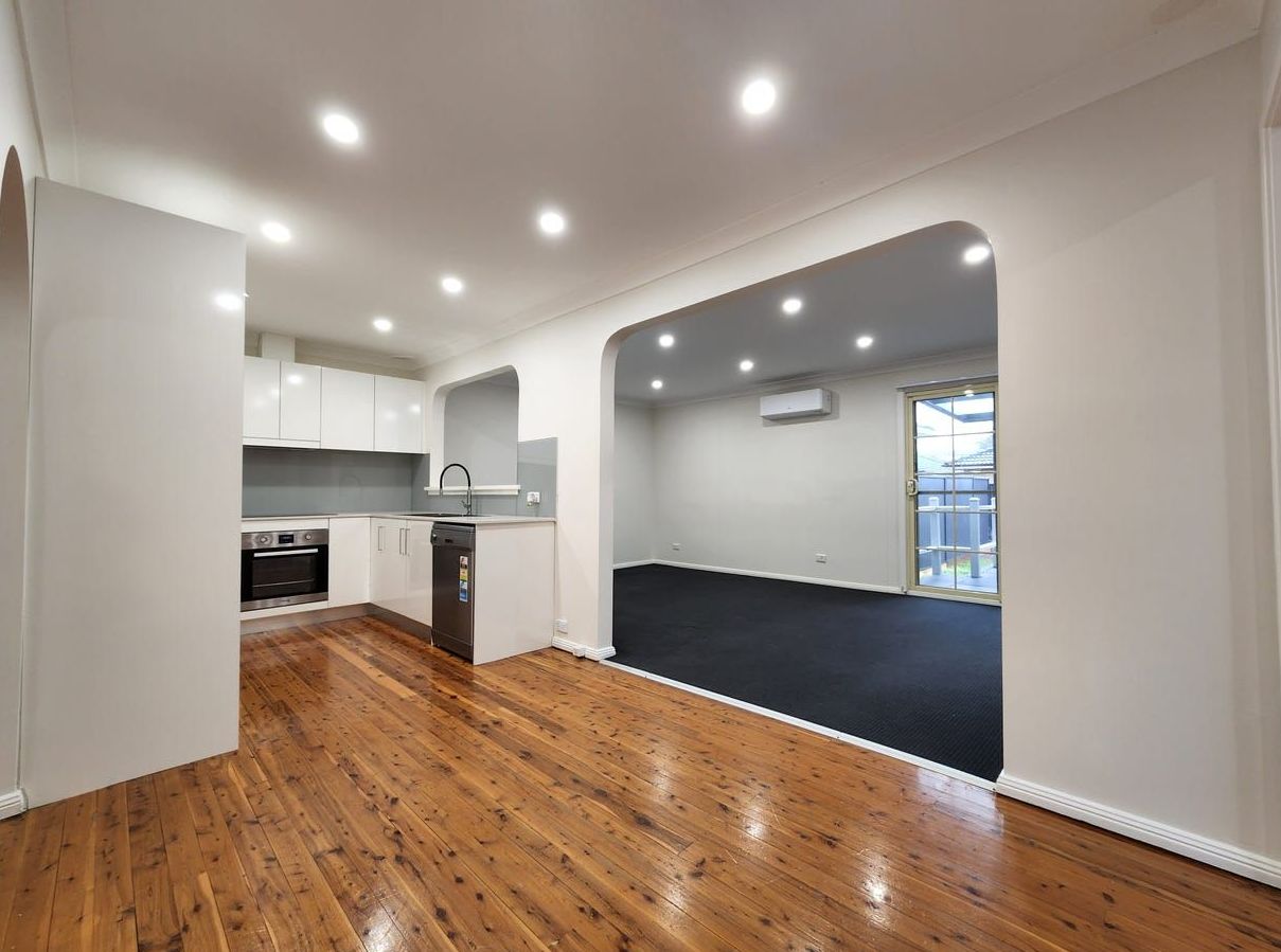 SIL Home in South Penrith — Home image 3