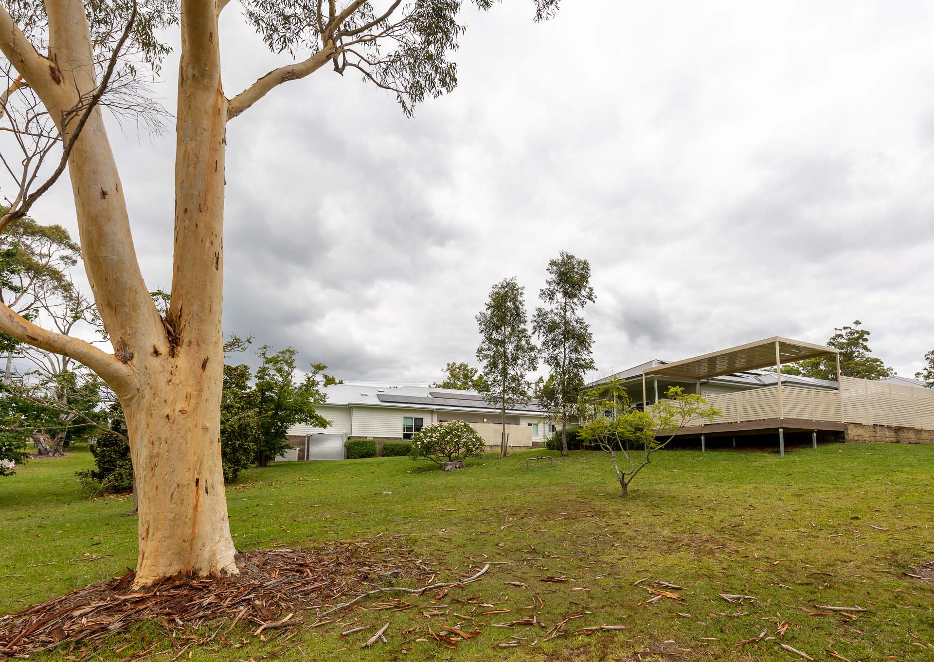 Discover tranquil living in the lakeside suburb of Bonnells Bay — Home image 4