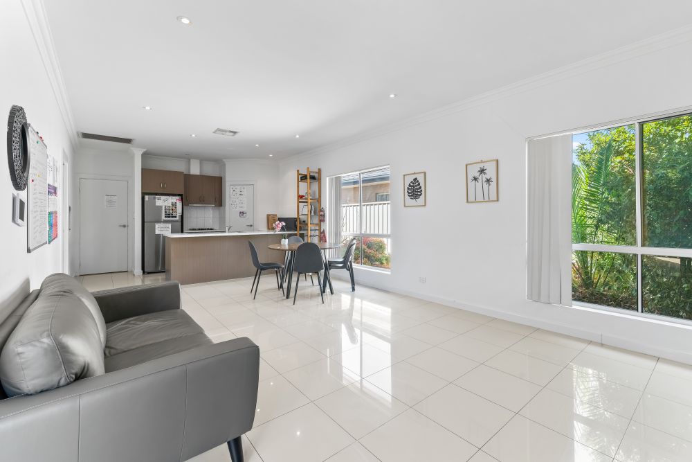 SIL - 2B Vardon Street Seacombe Gardens — Home image 10
