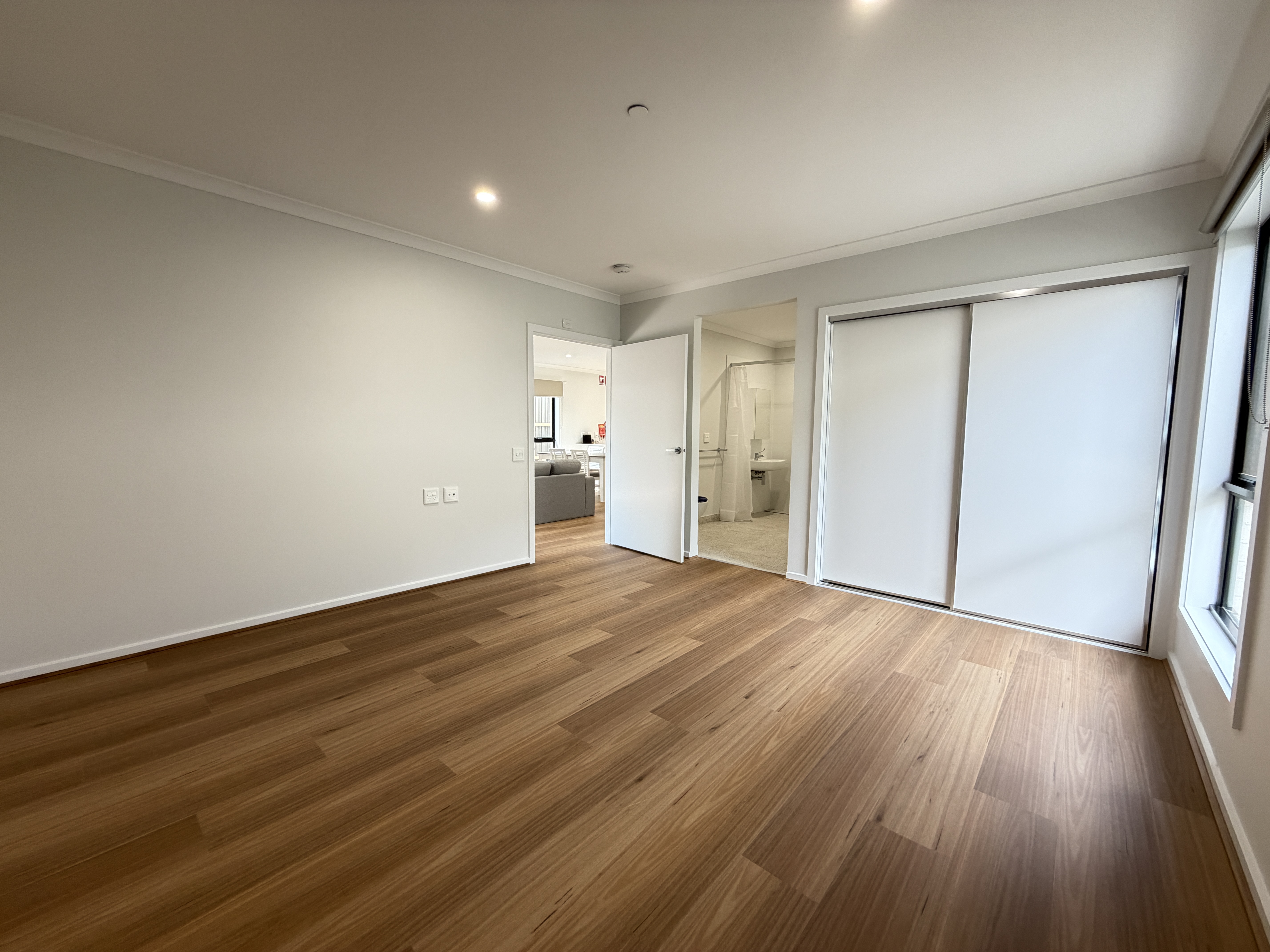 Modern, Accessible Living in Clyde – 2 Bedroom + OOA High Physical Support Home — Home image 8