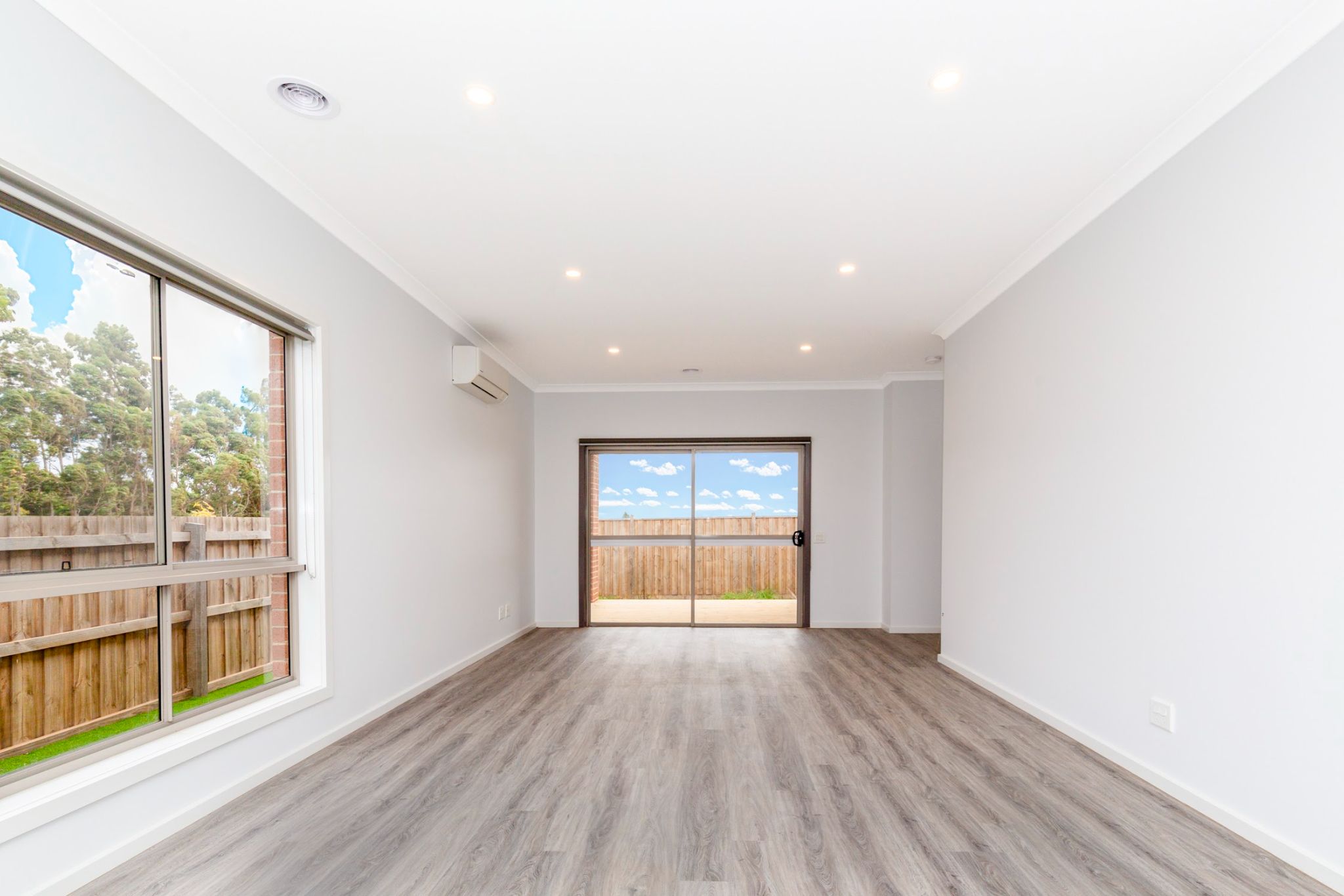 New Improved Liveability  SDA Home With OAA - Move In Now! — Home image 4