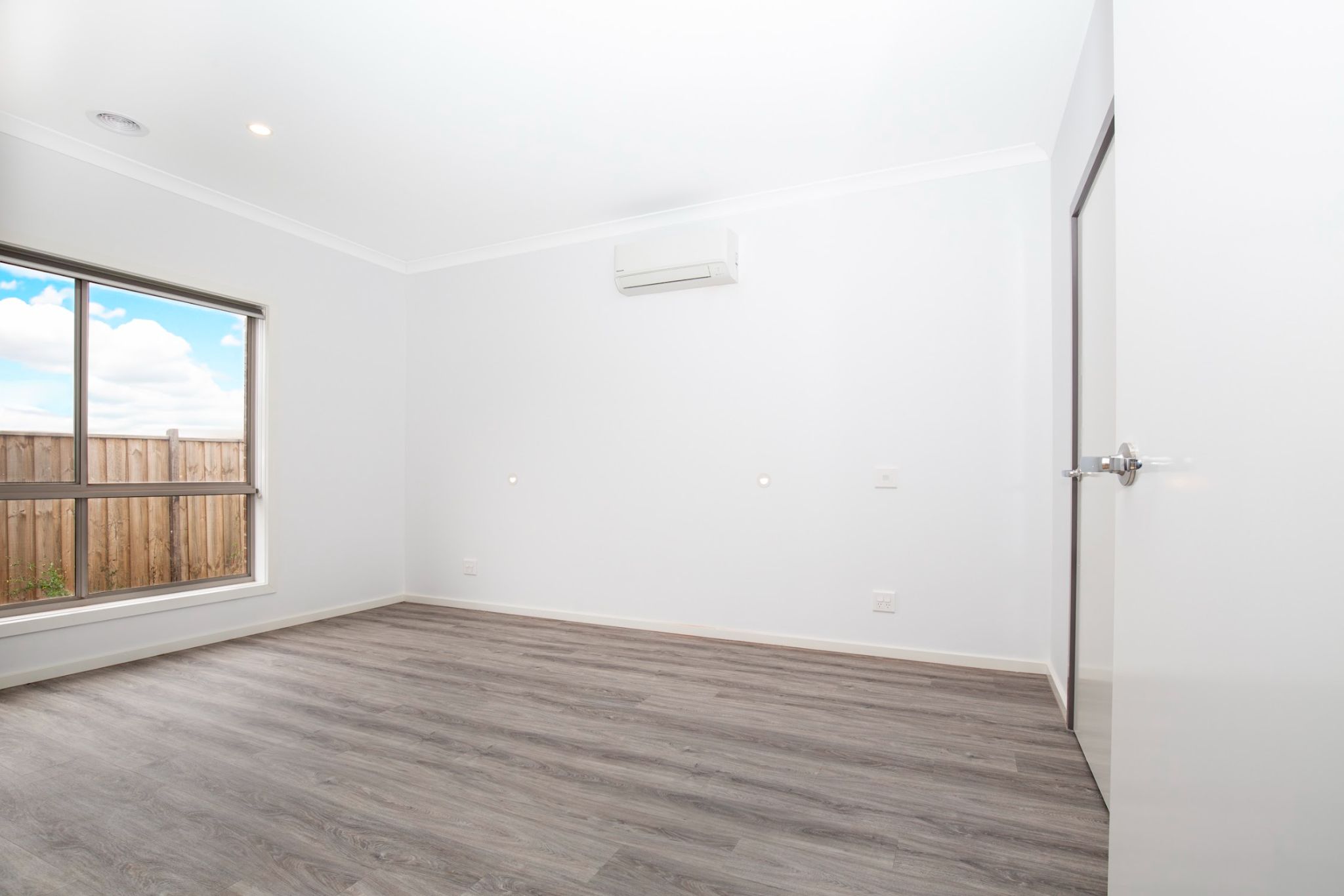 New Improved Liveability  SDA Home With OAA - Move In Now! — Home image 6