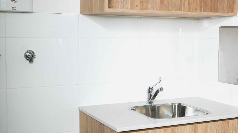 Modern fully-accessible one-bedroom apartment in SIL supported Vertical Village — Home image 10